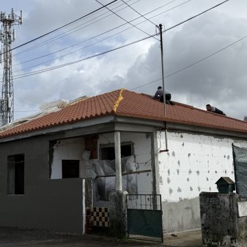 Ivan Lugo - Gondomar - Schrank reparieren