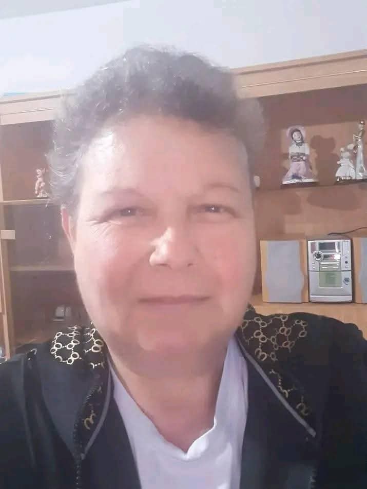 Codrea Angela Cristina - Loures - Limpeza a Fundo