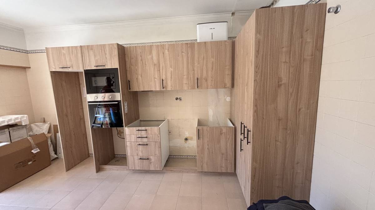 Cleiton Invenção - Amadora - Bettrahmen montieren