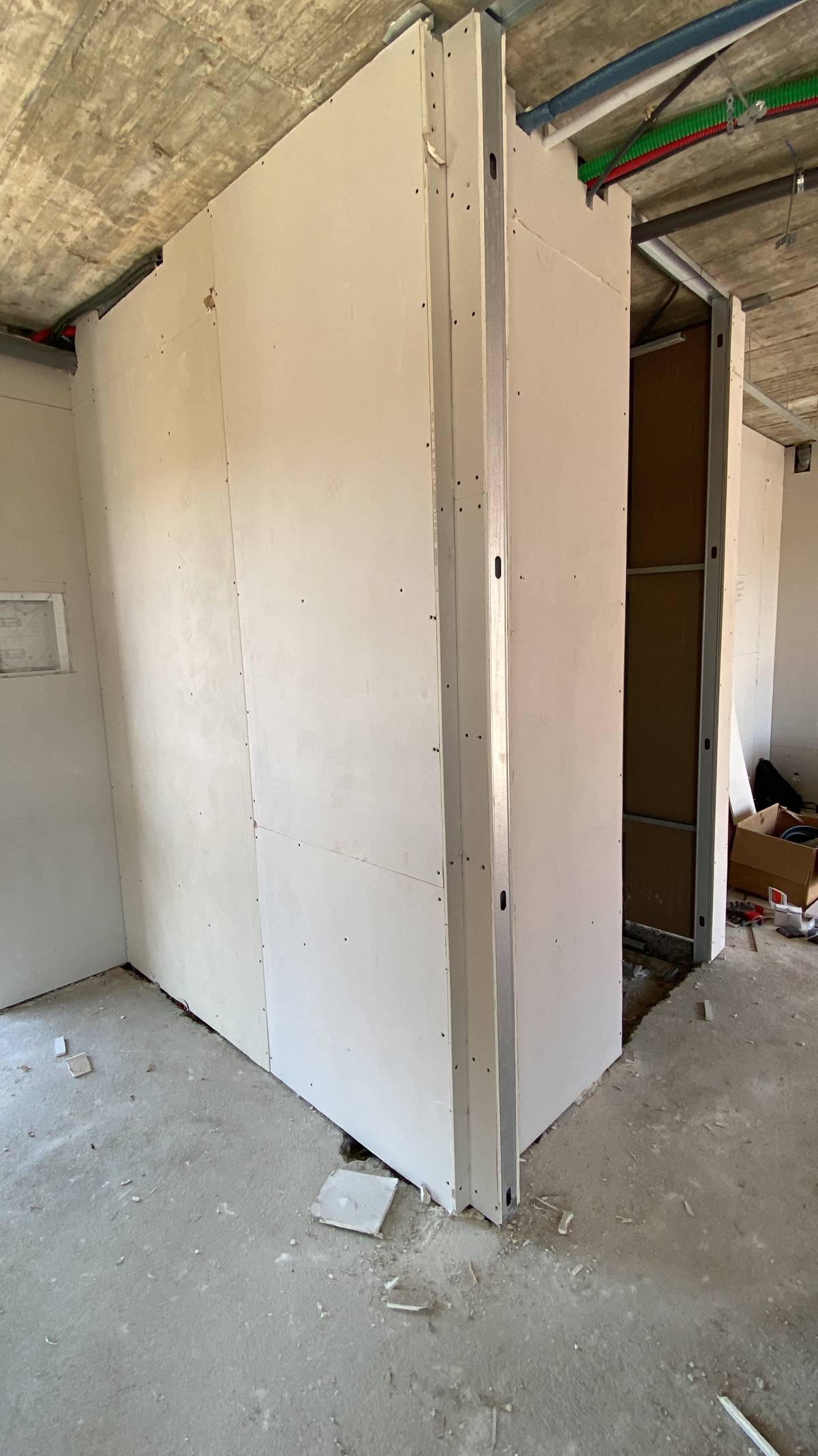 Diviplac - Cascais - Instalación de pladur y cortinajes