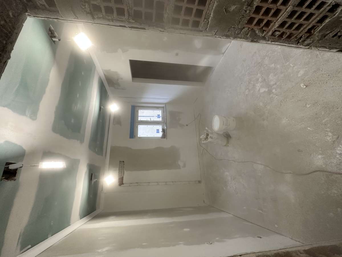 Coimbra pinturas e remodelações - Coimbra - Attic Remodel