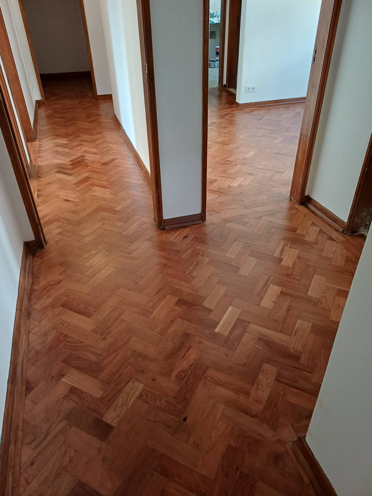 Alcindo Monginho - Évora - Stone or Tile Flooring Installation
