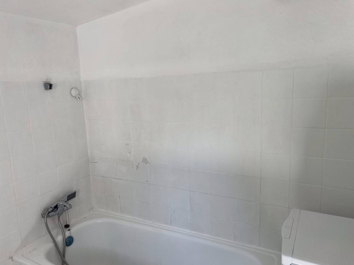 FLARIS - Controlo de Humidade | Pintura | Impermeabilização | Limpeza de Estofos - Algarve - Faro - Pintura Exterior