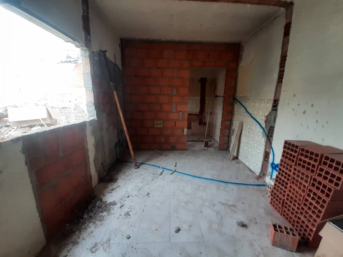 Gomes&Mário - Almada - Stone or Tile Flooring Installation