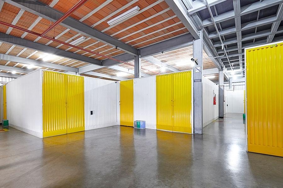 Celcarga - Mudanças  Armazenamento e Limpezas - Gondomar - Limpieza de ventanas