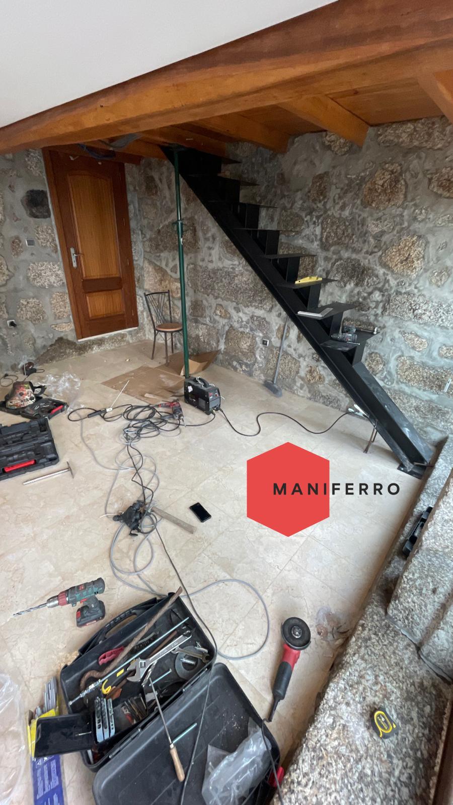 Maniferro - Vila Nova de Famalicão - Instalação ou Reparação de Portões