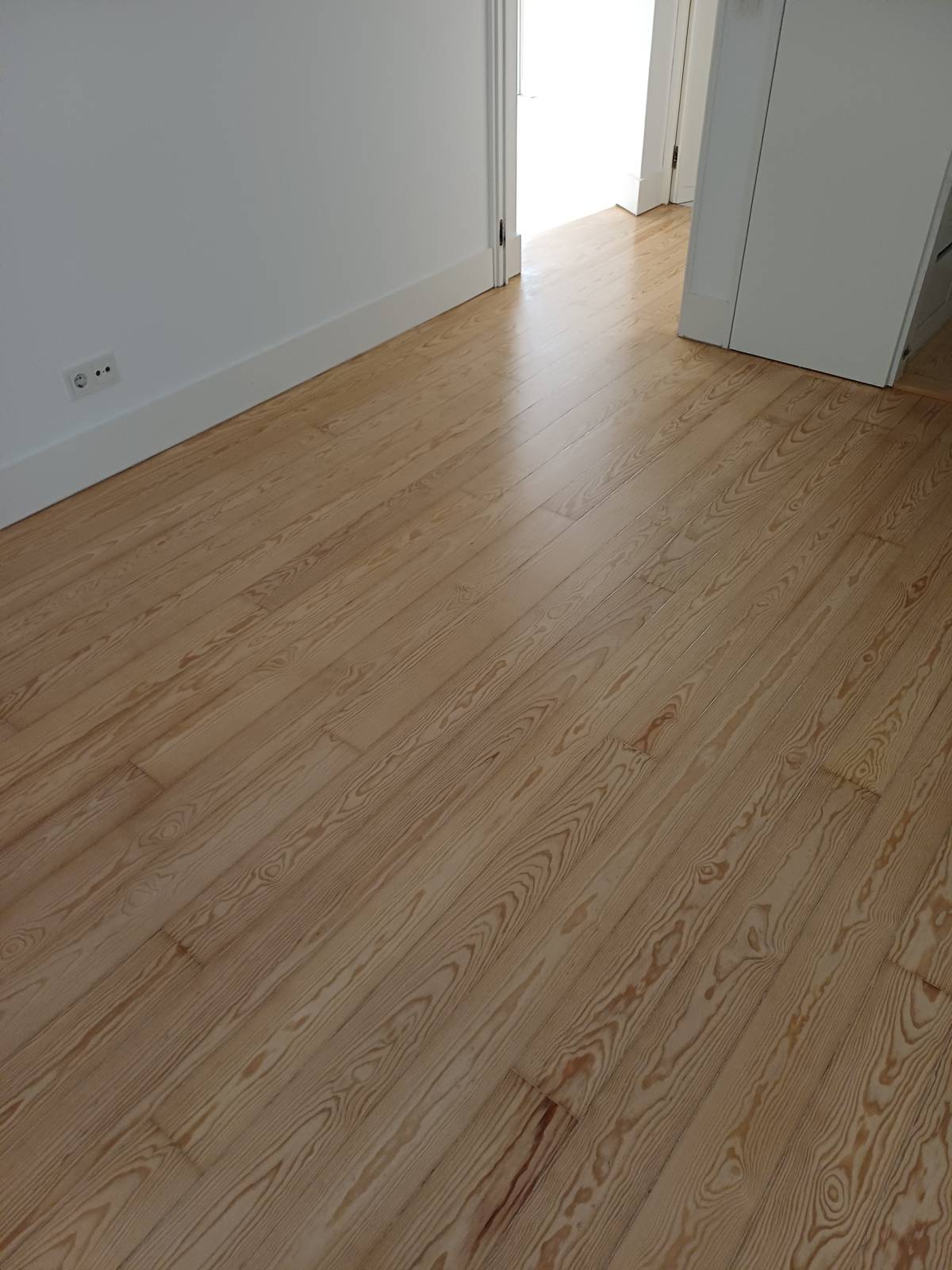 Alcindo Monginho - Évora - Hardwood Floor Installation