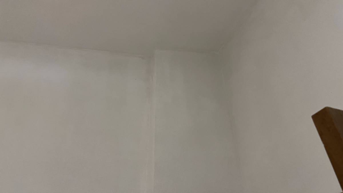 FLARIS - Controlo de Humidade | Pintura | Impermeabilização | Limpeza de Estofos - Algarve - Faro - Pintura de Interiores