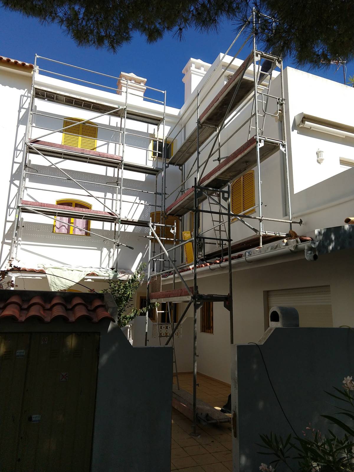 C.F.REMODELAÇOES - Almada - Remodelação de Loja