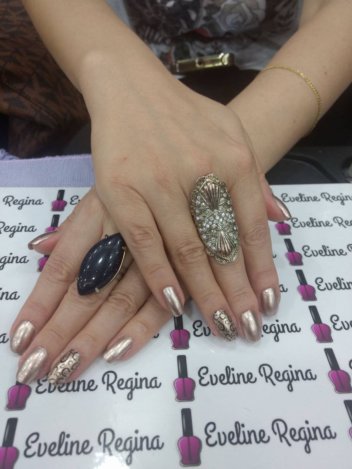 Eveline Unhas - Braga - Maniküre und Pediküre