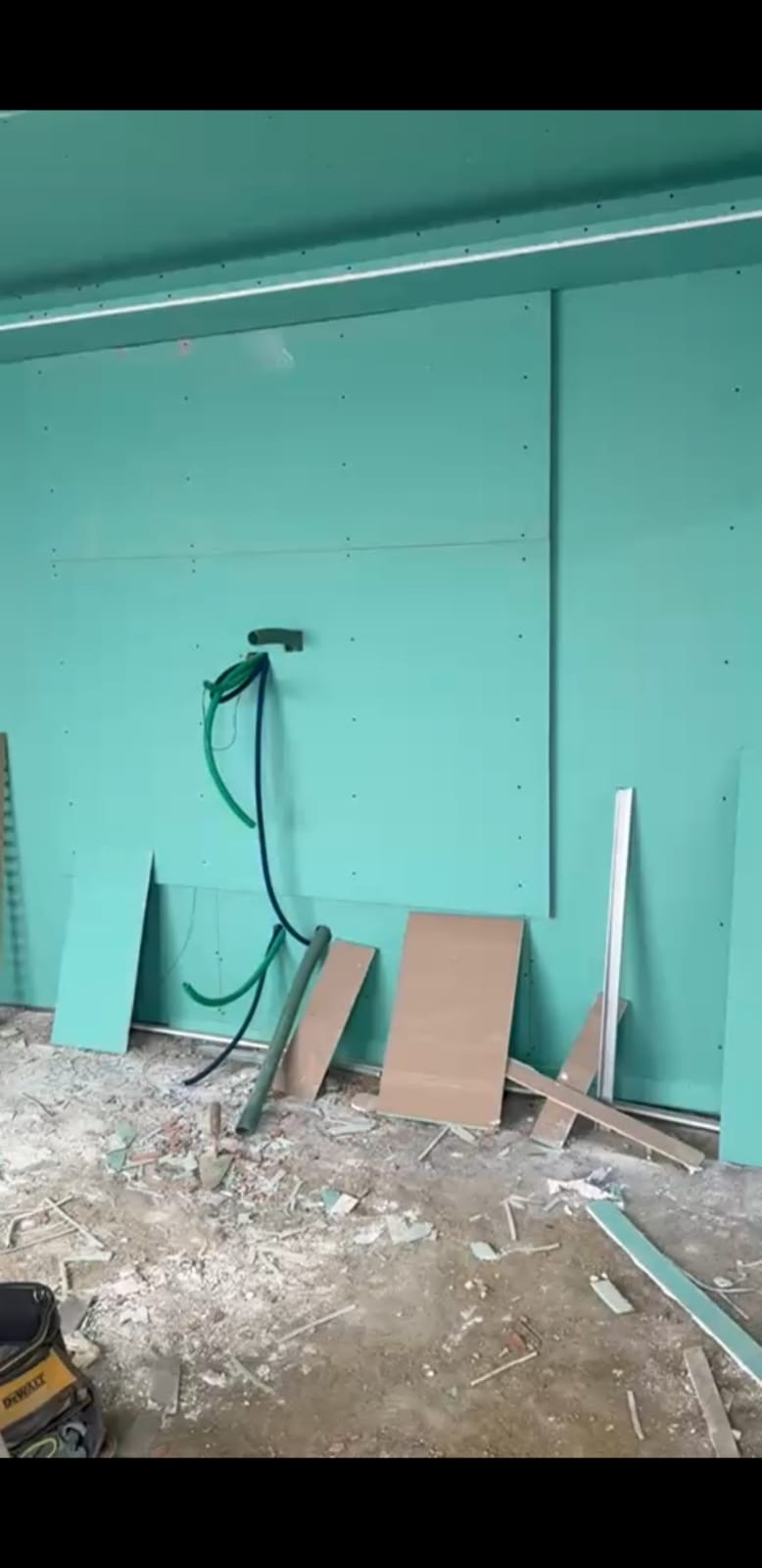 Benvindo - Barreiro - Construção de Parede Interior