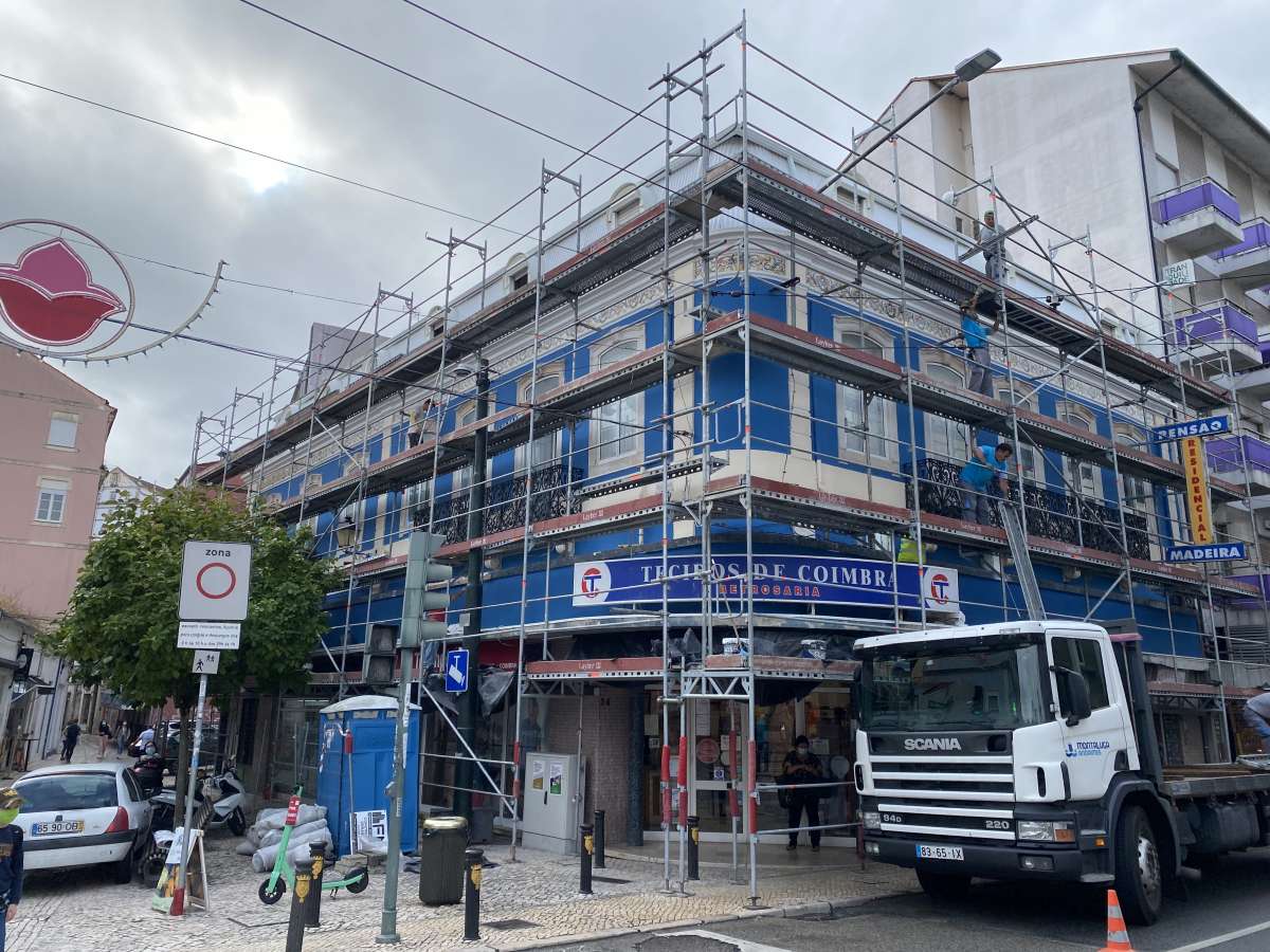 Coimbra pinturas e remodelações - Coimbra - Siding Installation, Repair, or Removal