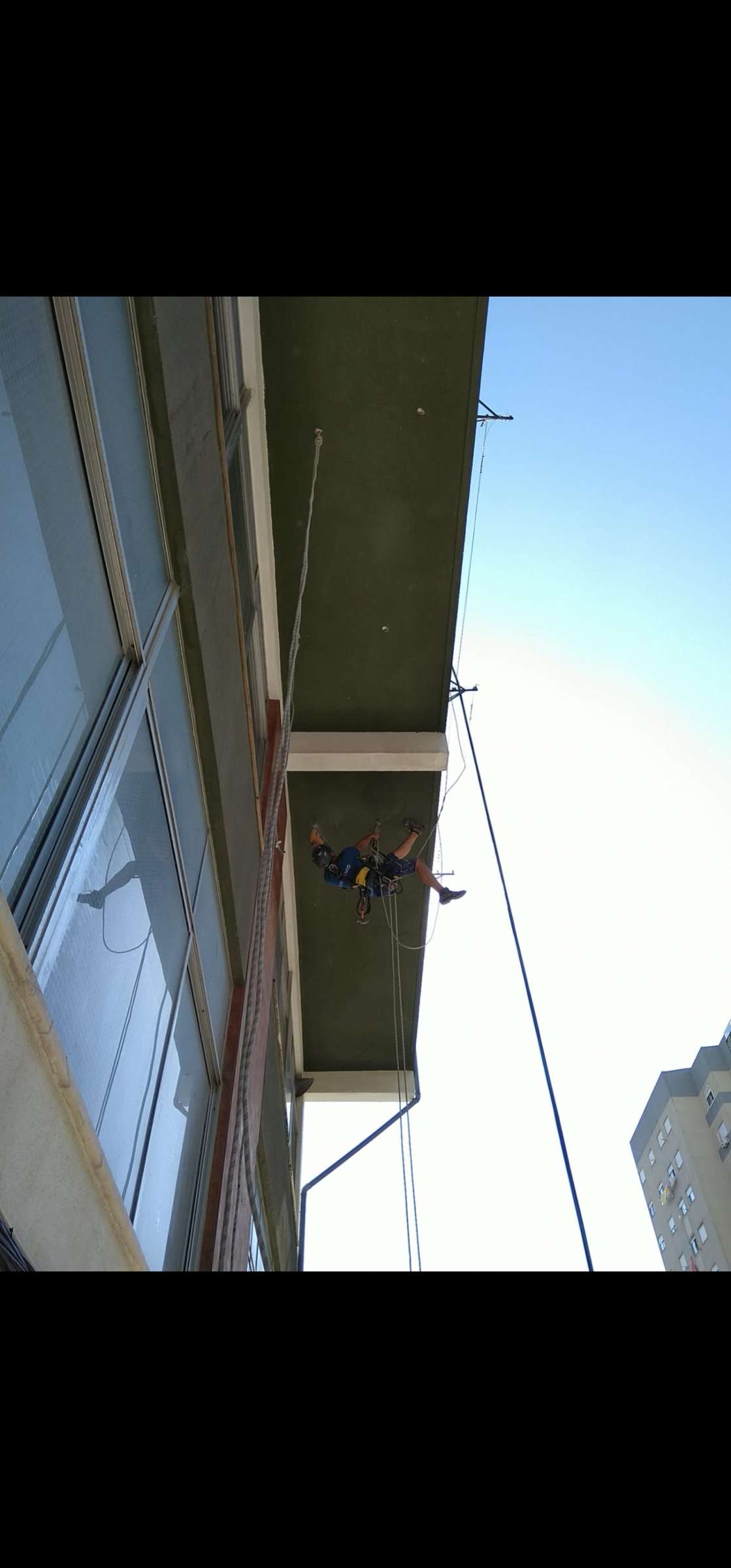 Wendrion Rodrigues - Oeiras - Gutter Cleaning and Maintenance