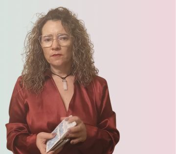Celina Oliveira - Porto - Astrology Reading