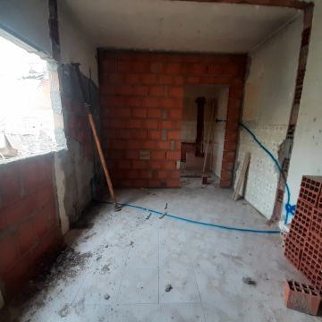 Gomes&Mário - Almada - Stone or Tile Flooring Installation