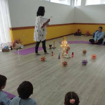 Vânia Lourenço (Histórias de Embalar) - Porto - Meditation Instruction
