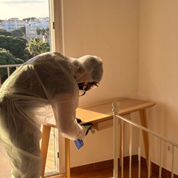 FLARIS - Controlo de Humidade | Pintura | Impermeabilização | Limpeza de Estofos - Algarve - Faro - Pintura de Móveis