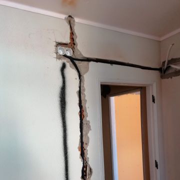 C.F.REMODELAÇOES - Almada - Remoção de Lixo e Entulho