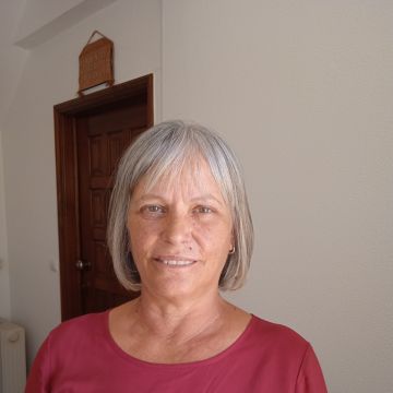 Nelia Januário - Setúbal - Cuidado de niños
