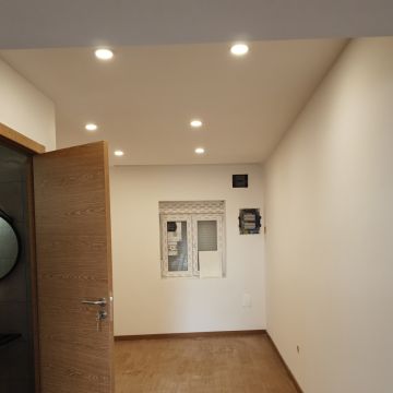 André Cambuí - Porto - Siding Installation, Repair, or Removal