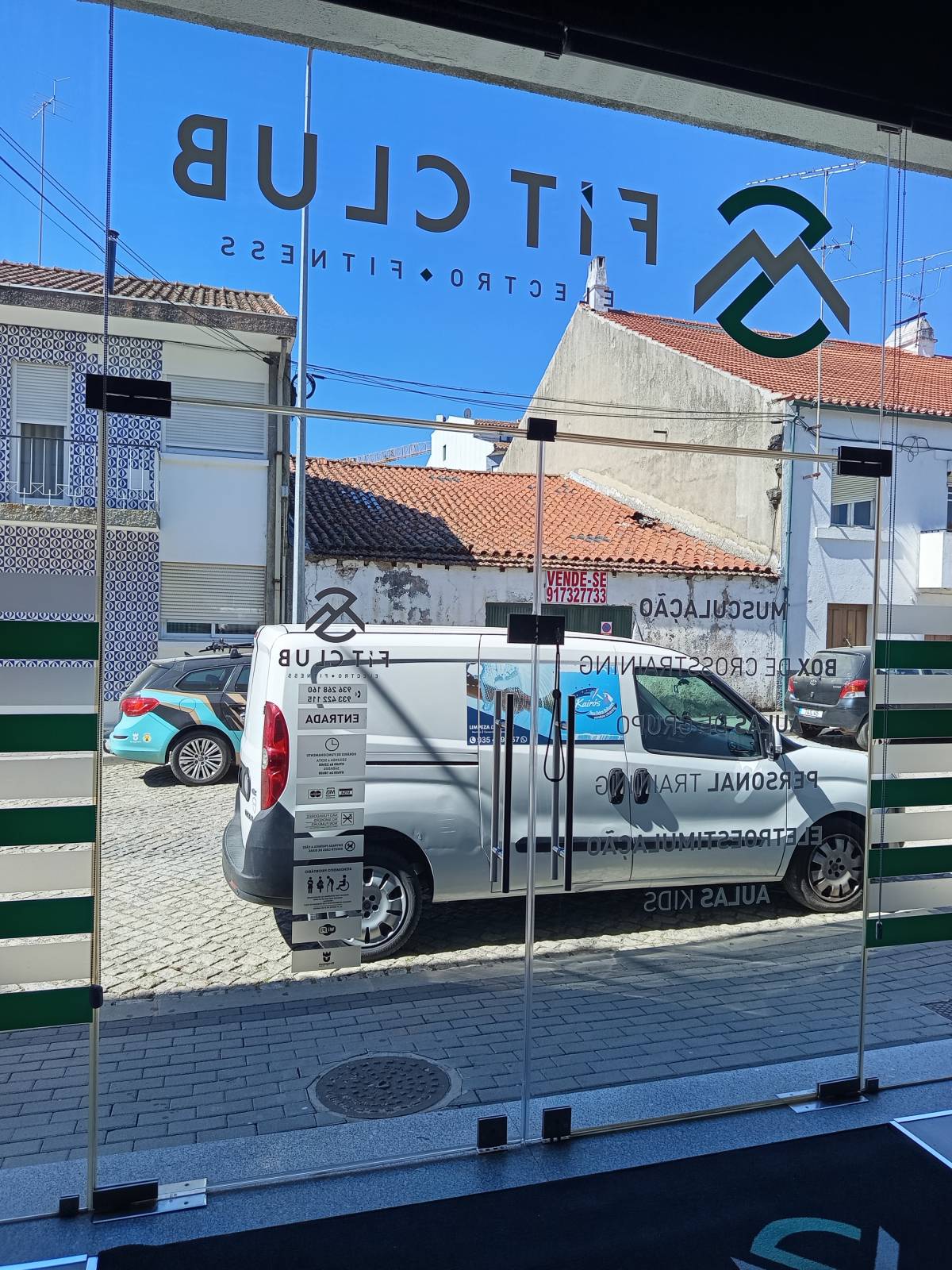 Kairóscleaningservice seus vidros brilhantes - Bragança - Reinigung von Jalousien