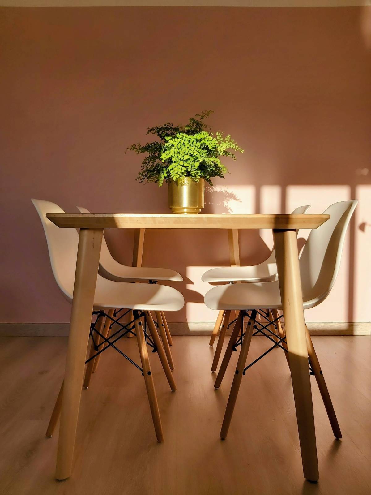 Little Design Studio - Santa Maria da Feira - Picture Hanging and Art Installation