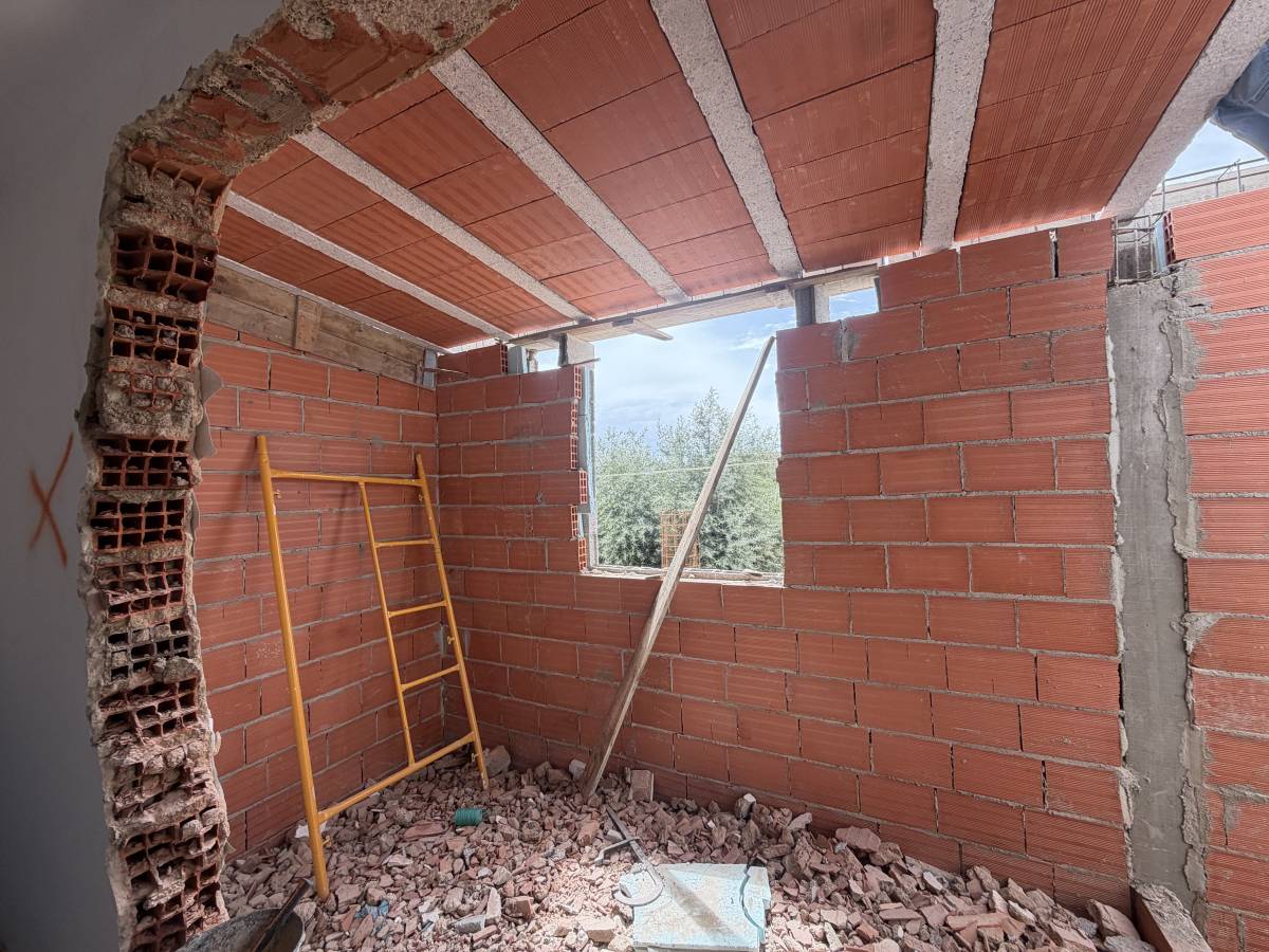 Bernardo Luz - Sintra - Construção de Parede Interior