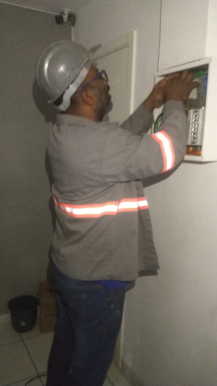 Electrical Solutions - Viana do Castelo - Instalação ou Substituição de Exaustor de Cozinha