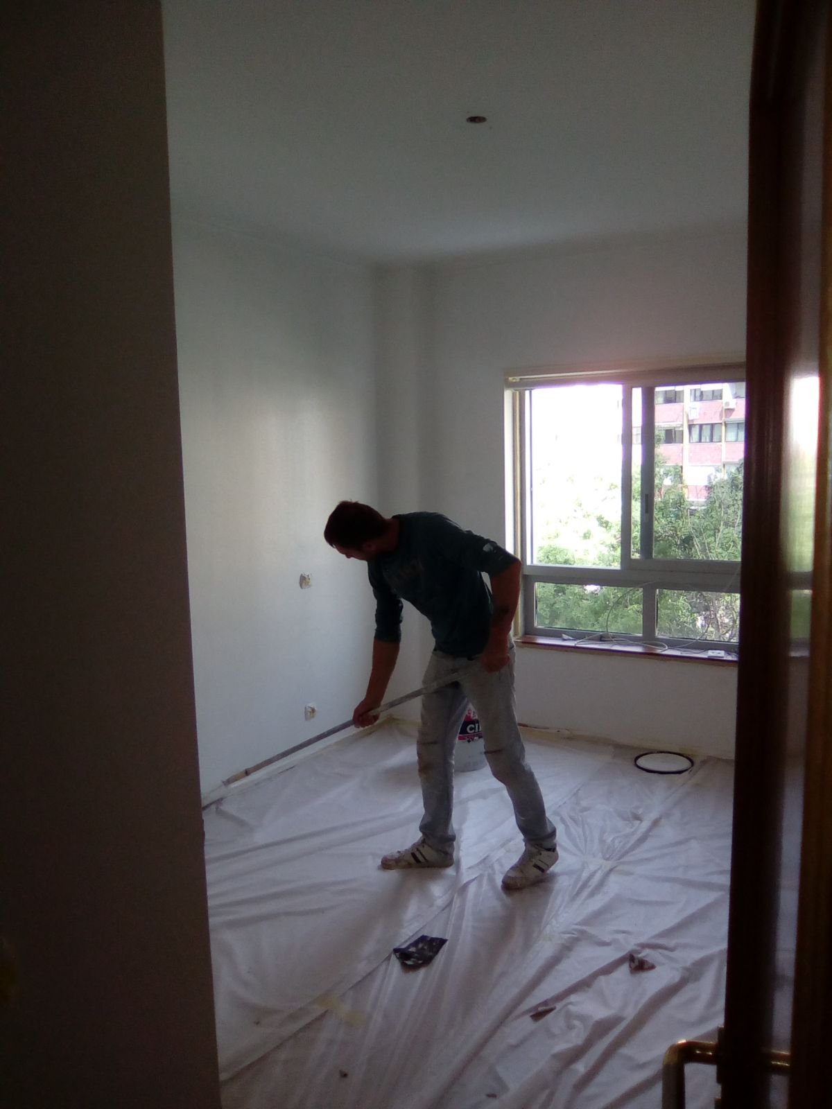 Rompinta remodelação de apartamento - Palmela - Instalación de suelos de baldosas o piedras