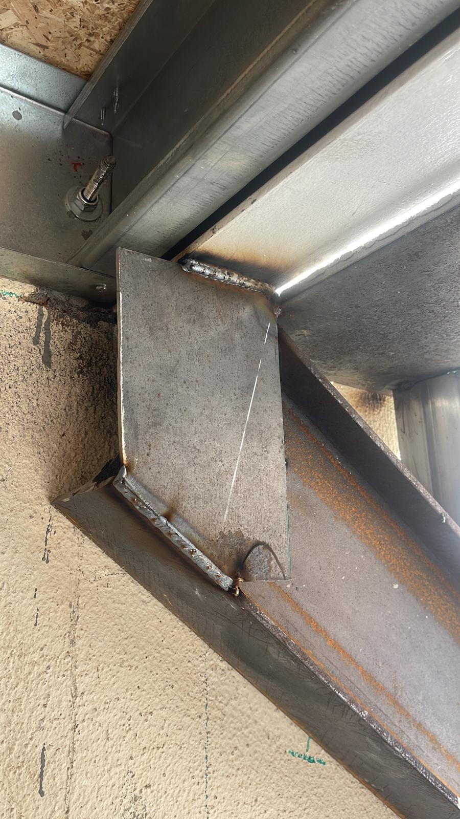 Metalobra - Sintra - Instalação de Porta para Animais de Estimação