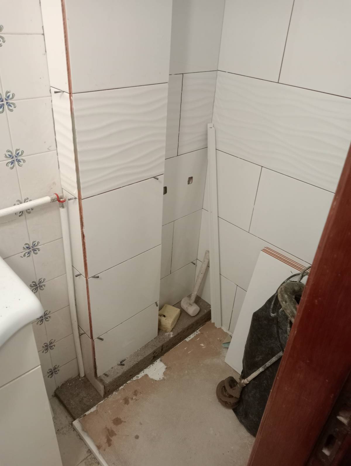 Os Lopes construção civil - Loures - Construção de Parede Interior