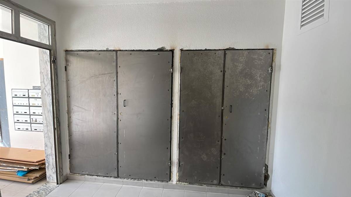 Metalobra - Sintra - Instalação, Reparação ou Remoção de Revestimento de Parede