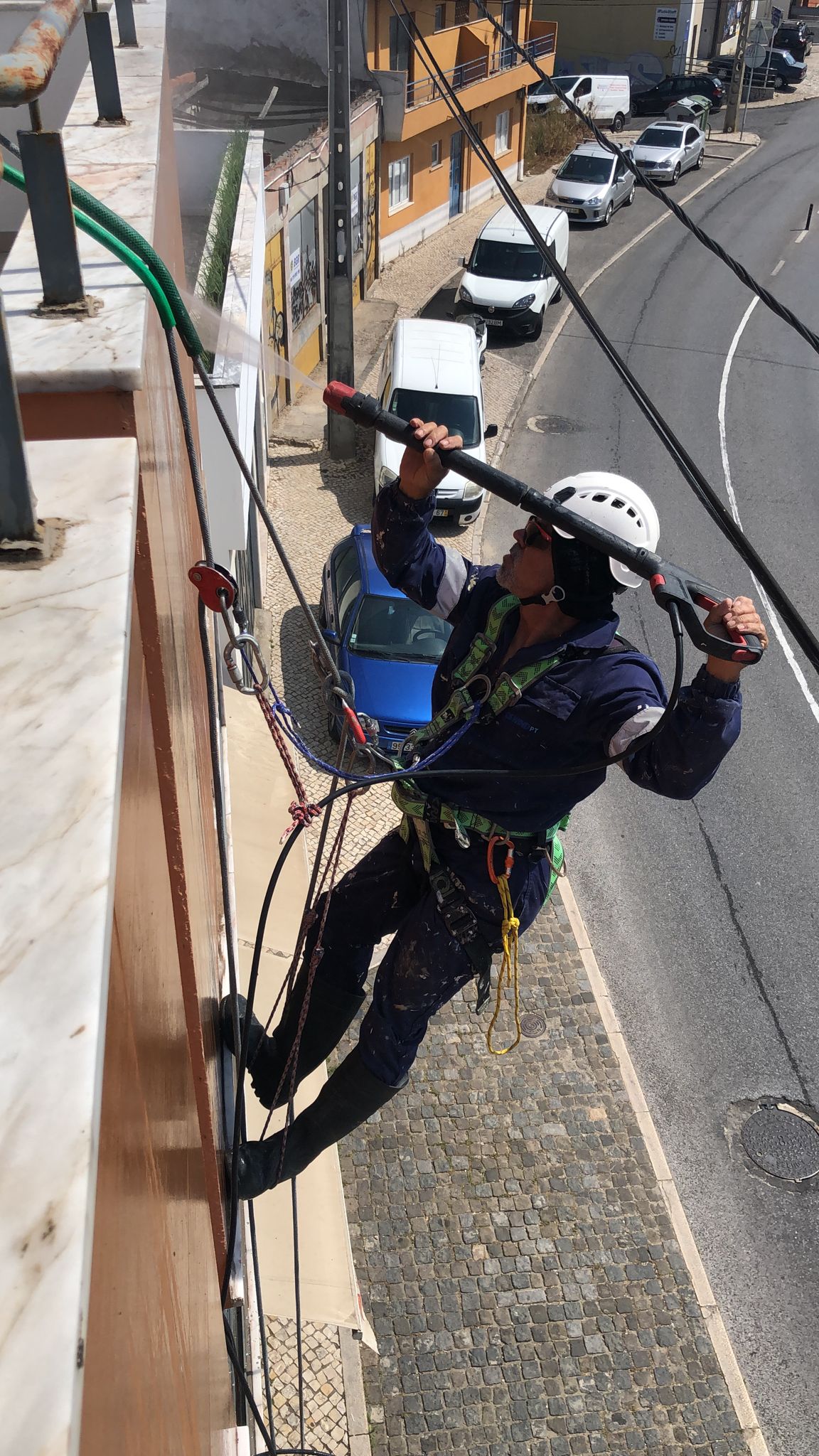 DINIZ WORKTEC SERVICOS ESPECIALIZADOS EM ALTUTA - Setúbal - Construção de Parede Interior