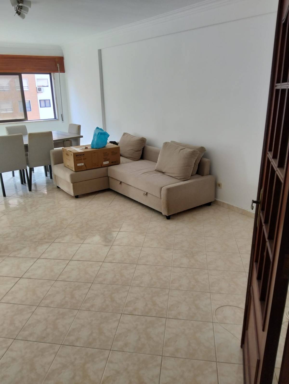 Valdeci Fernandes - Torres Vedras - Pintar puertas