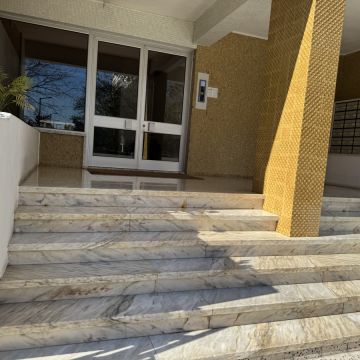 AF limpezas de condomínios escritórios fins de obra - Loures - Hausputz