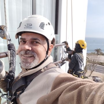 DINIZ WORKTEC SERVICOS ESPECIALIZADOS EM ALTUTA - Setúbal - Asbestos Removal