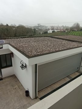 Techador para la reparación o mantenimiento de tejados