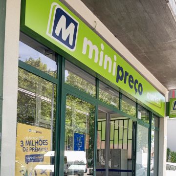 Kairóscleaningservice seus vidros brilhantes - Bragança - Reinigung von Jalousien