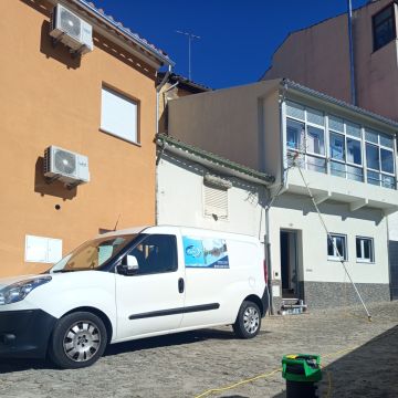 Kairóscleaningservice seus vidros brilhantes - Bragança - Reinigung von Jalousien