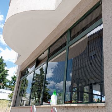 Kairóscleaningservice seus vidros brilhantes - Bragança - Reinigung von Jalousien