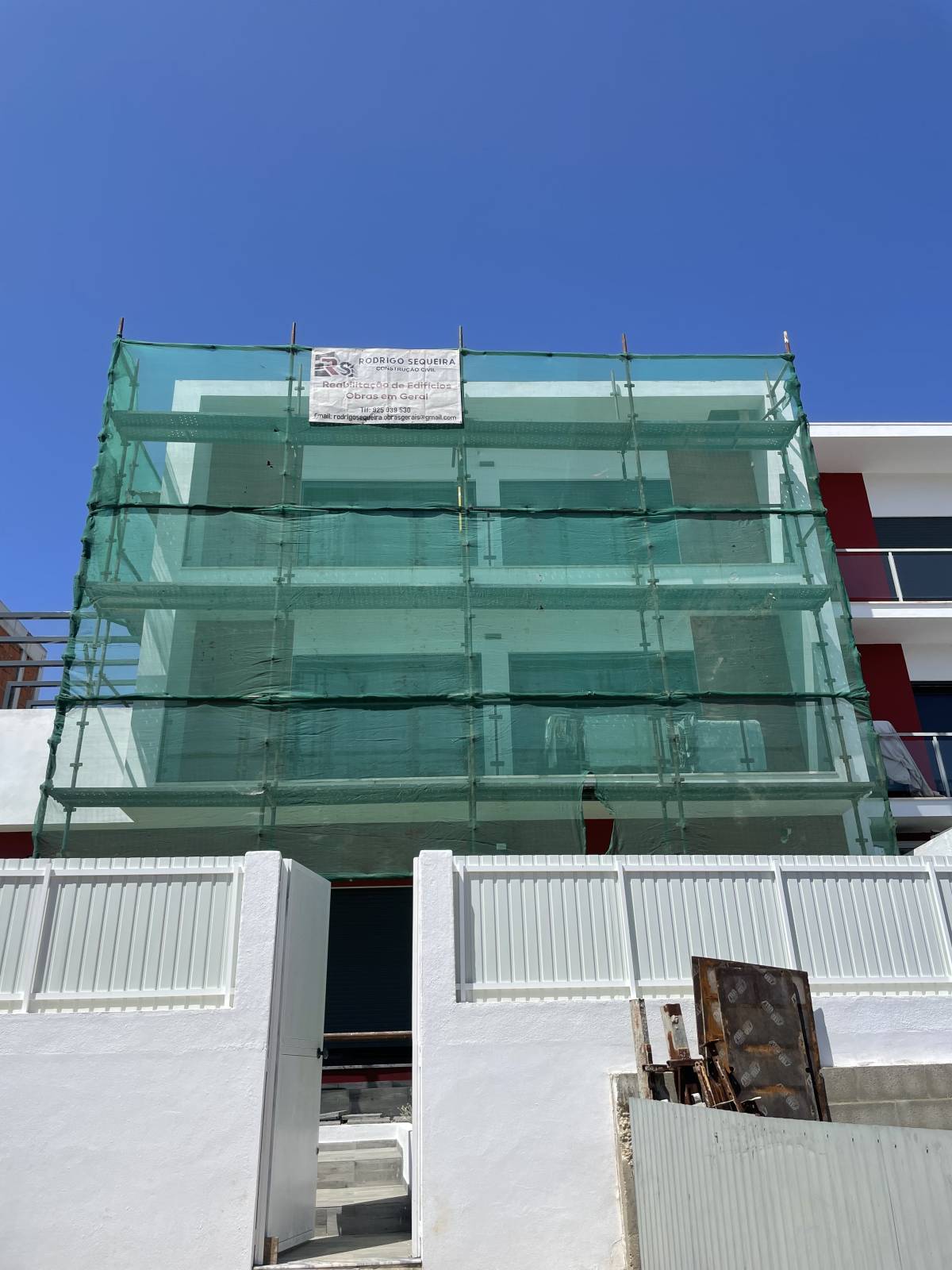 Rodrigo Sequeira Unipessoal Lda - Lisboa - Remodelação de Quarto