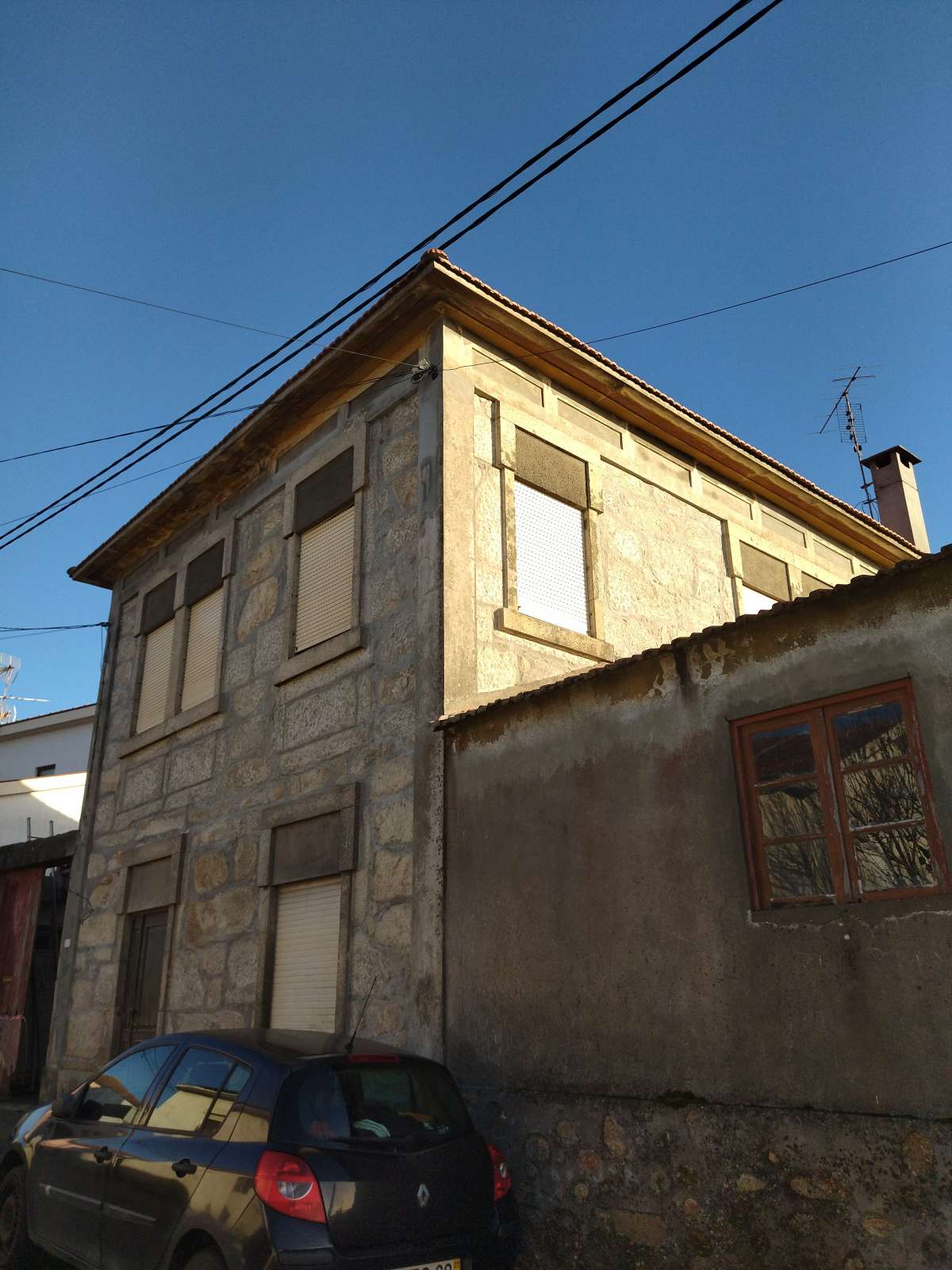 Alberto Almeida - Póvoa de Varzim - Tile Repair