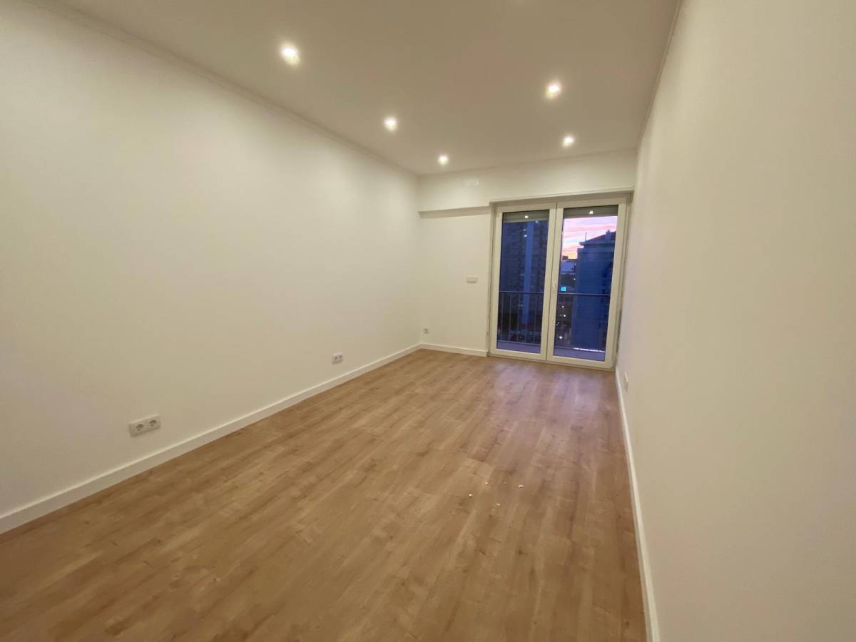 7ª Casa - Lisboa - Corte de hormigón