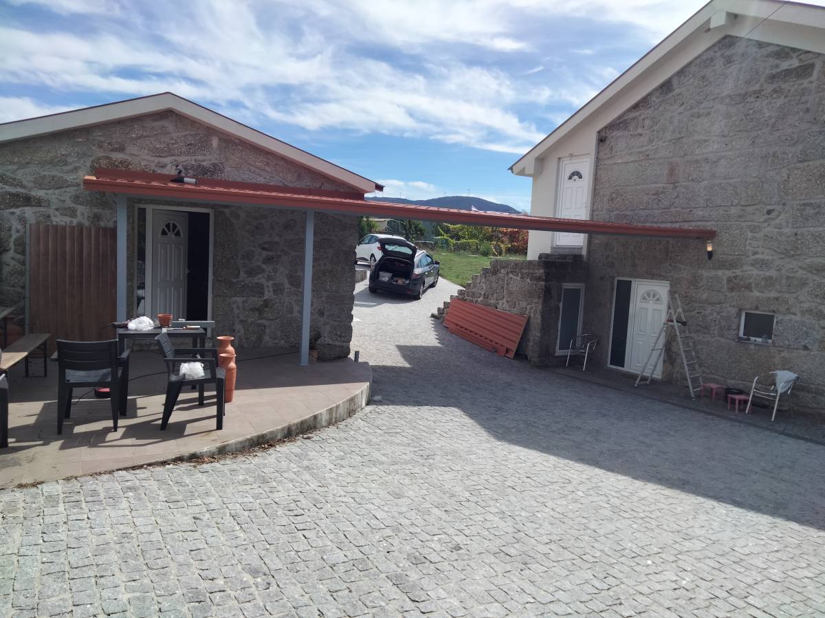 ARTLUX - Guimarães - Installation ou remplacement de porte de garage