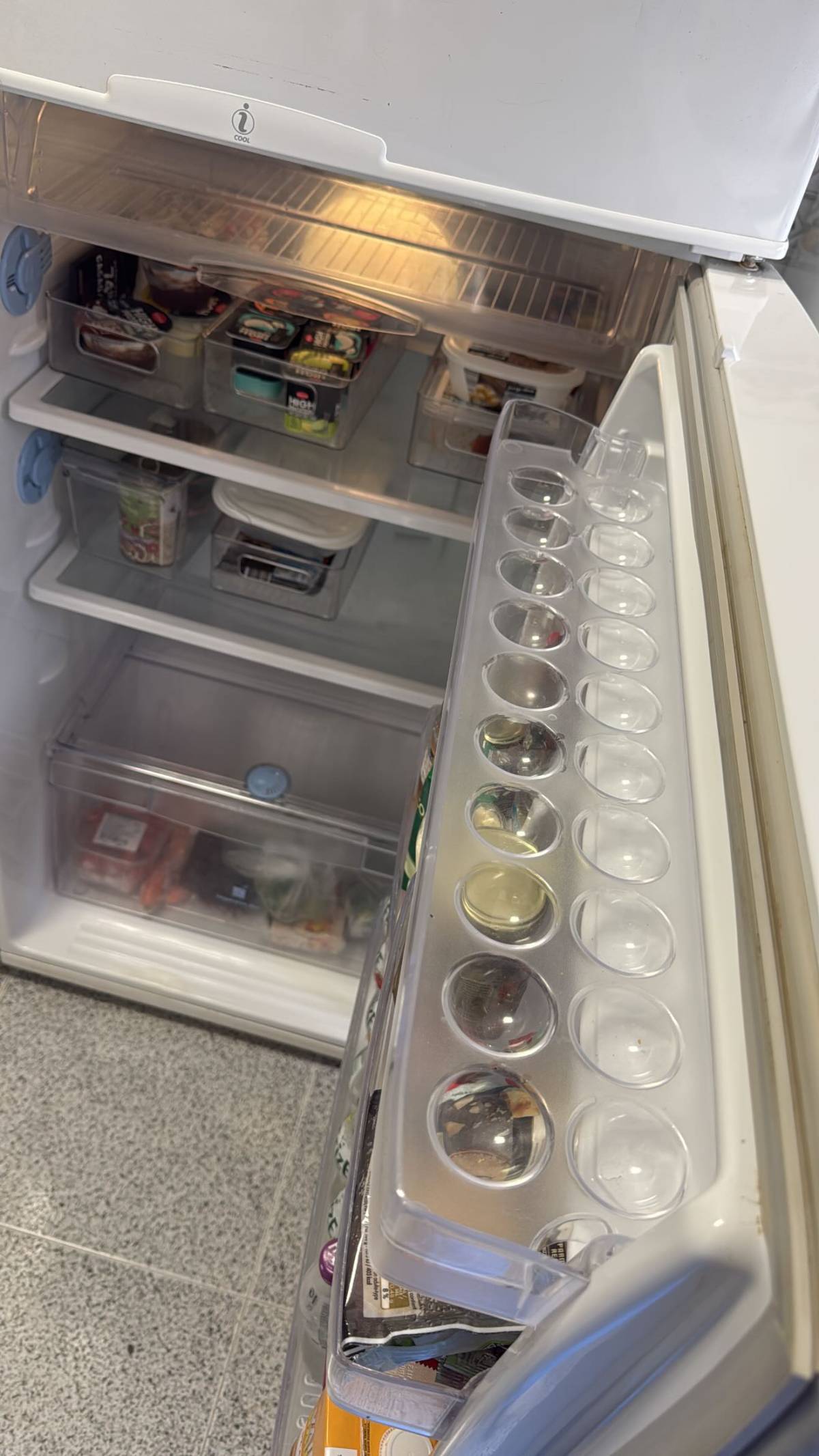 Ivanessa/ Thiago limpezas - Sintra - Limpeza de Estofos e Mobília