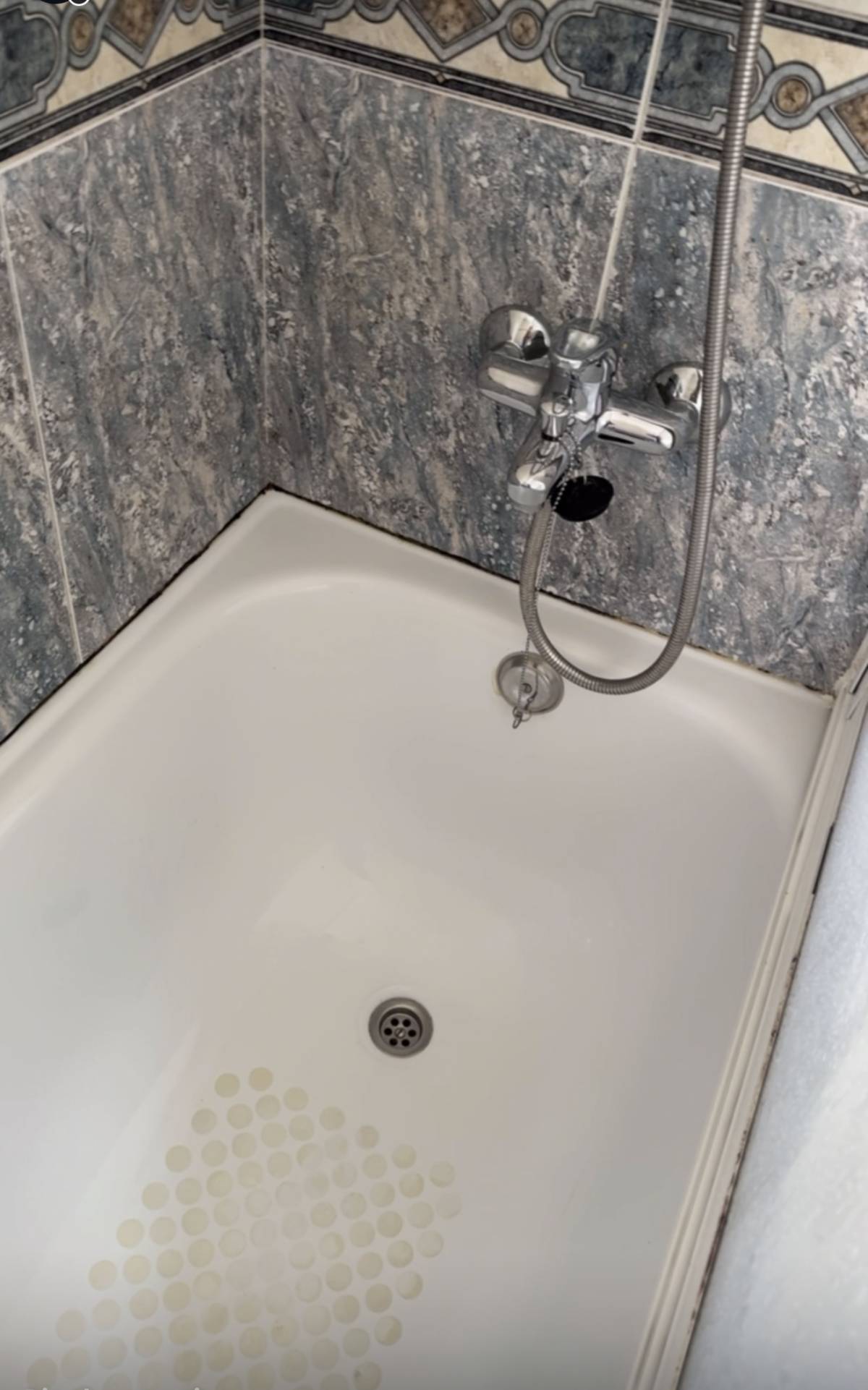 Ivanessa/ Thiago limpezas - Sintra - Limpeza de Cortinas e Cortinados