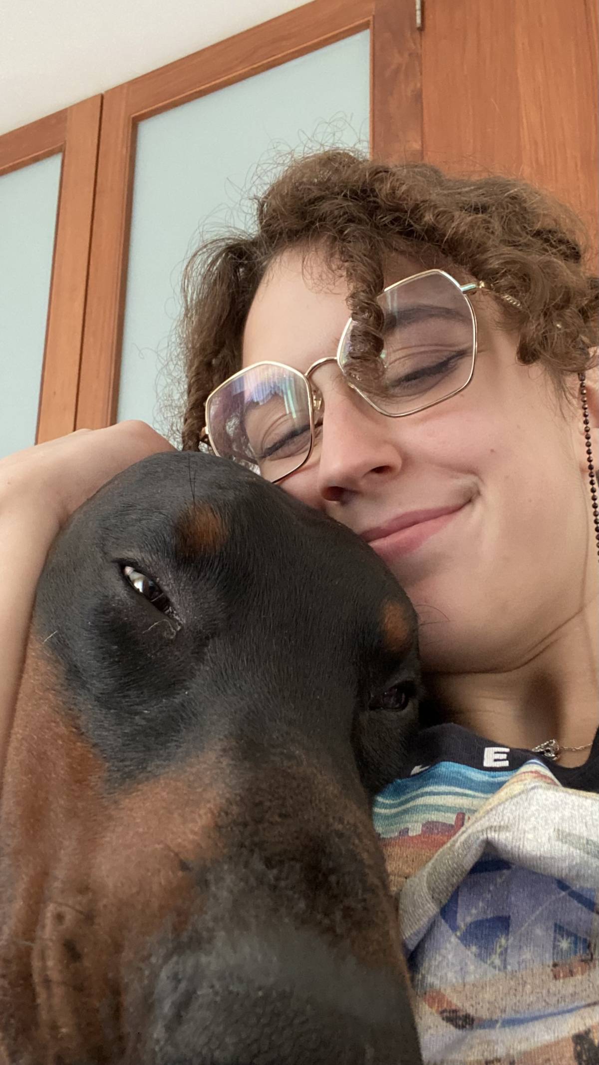 Mariana - Serviços de Limpeza, Babysitting, Petsitting e Explicações - Maia - Limpeza de Espaço Comercial