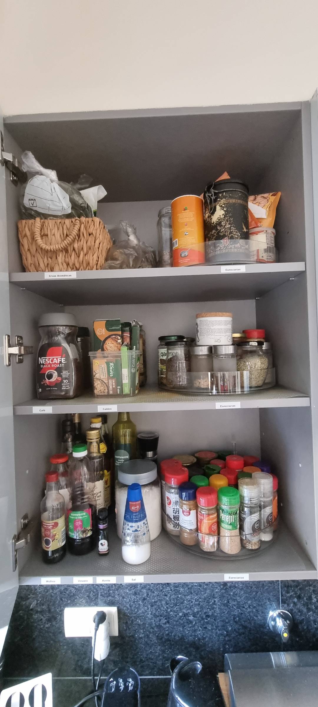 Márcia Maio - Organizadora Profissional - Vila do Conde - Limpeza Geral