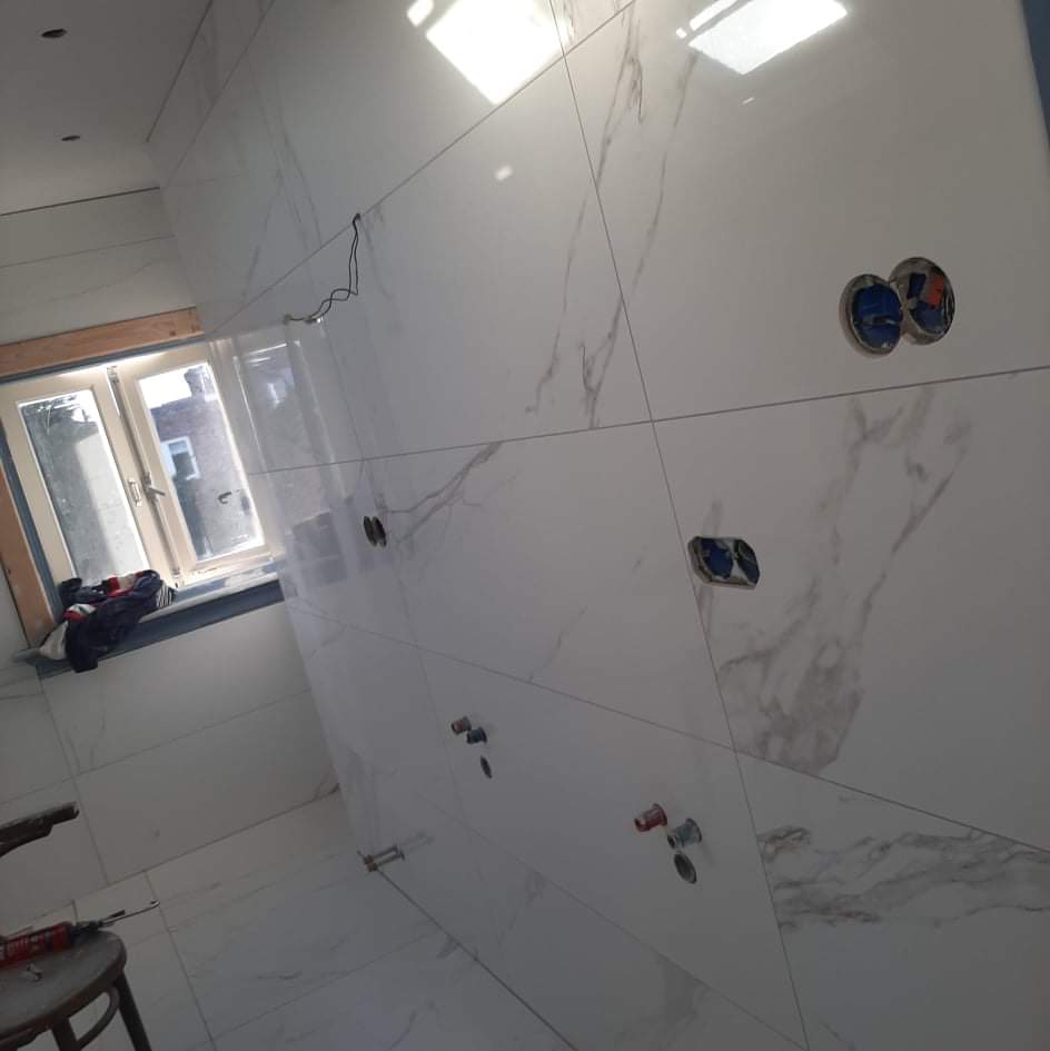 Krisztian Kaiser - Almada - Kitchen Tiling