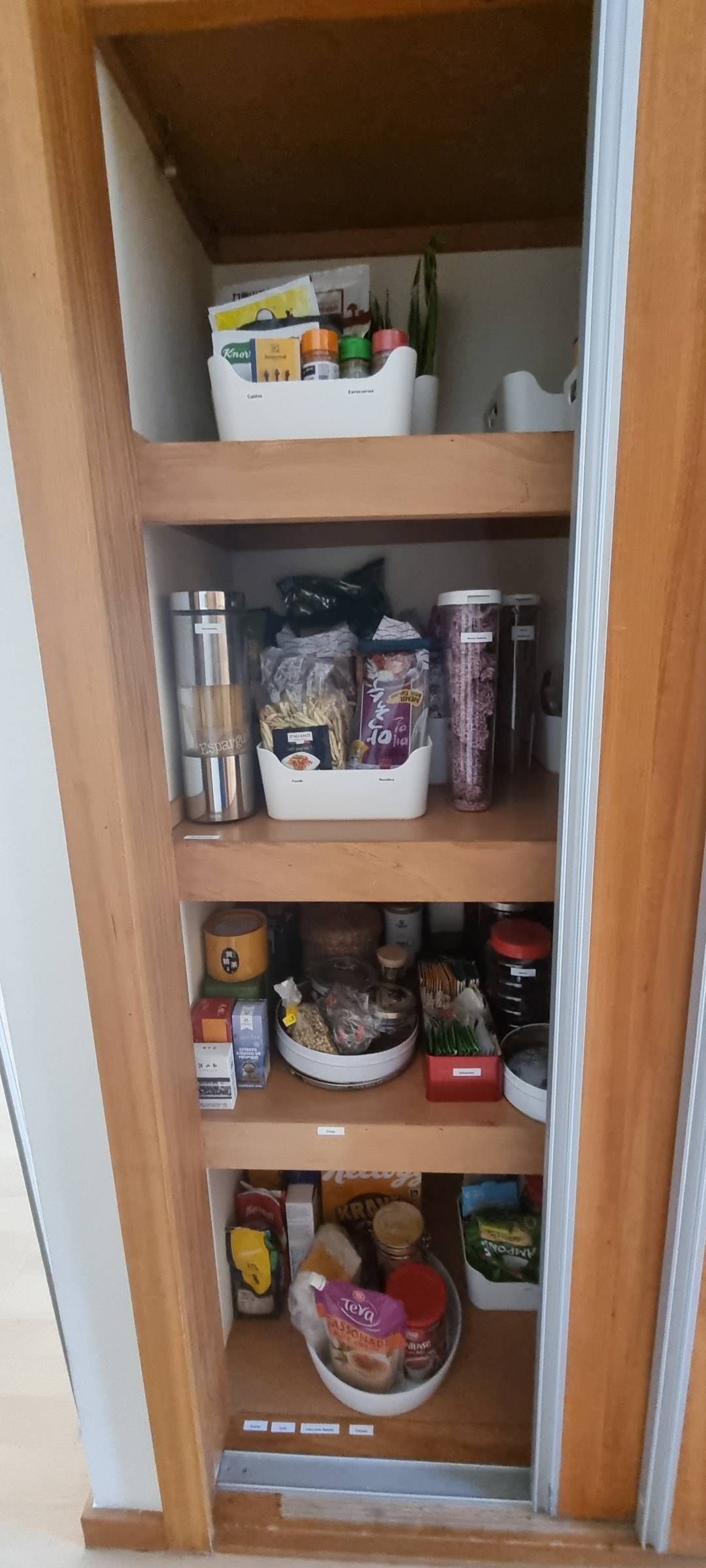 Márcia Maio - Organizadora Profissional - Vila do Conde - Limpeza a Fundo